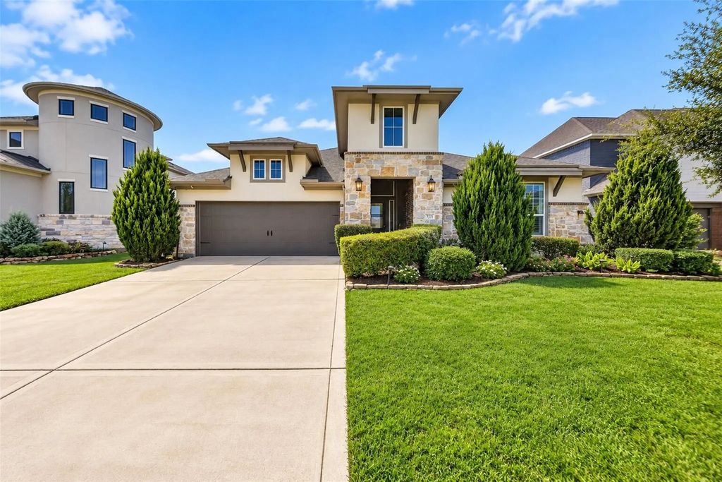 221 Lakehouse Landing Drive, Katy