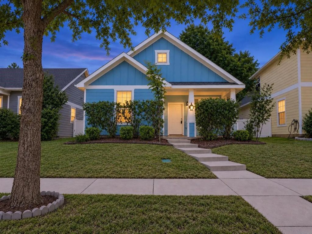 1908 Rodgers Lane, Aubrey
