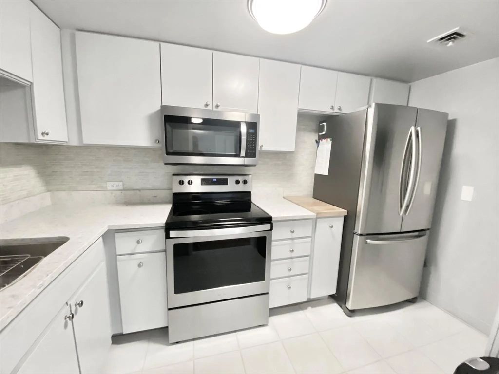 2016 Main Street 720, Houston