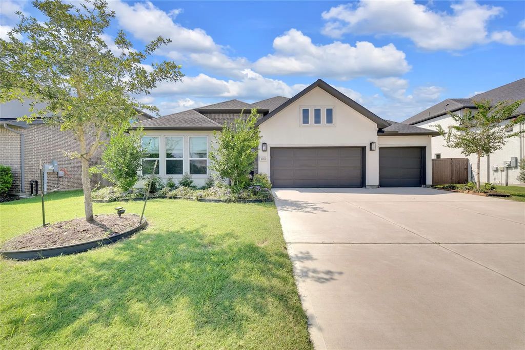 1665 Sherwood Glen Drive, Friendswood