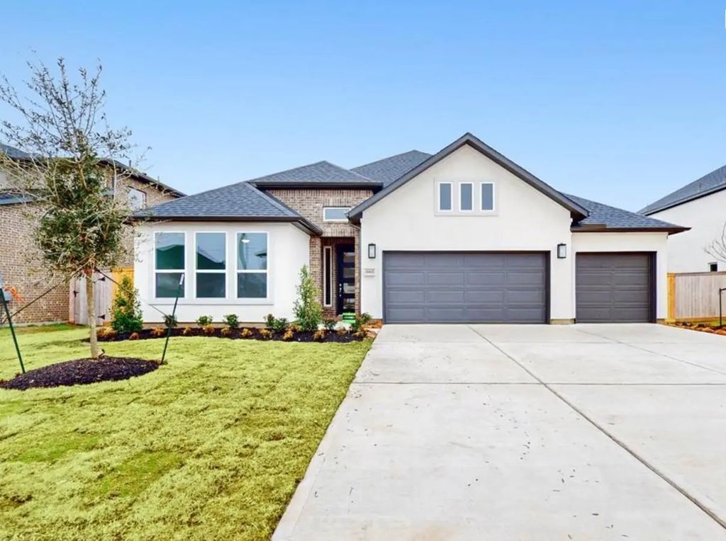 1665 Sherwood Glen Drive, Friendswood