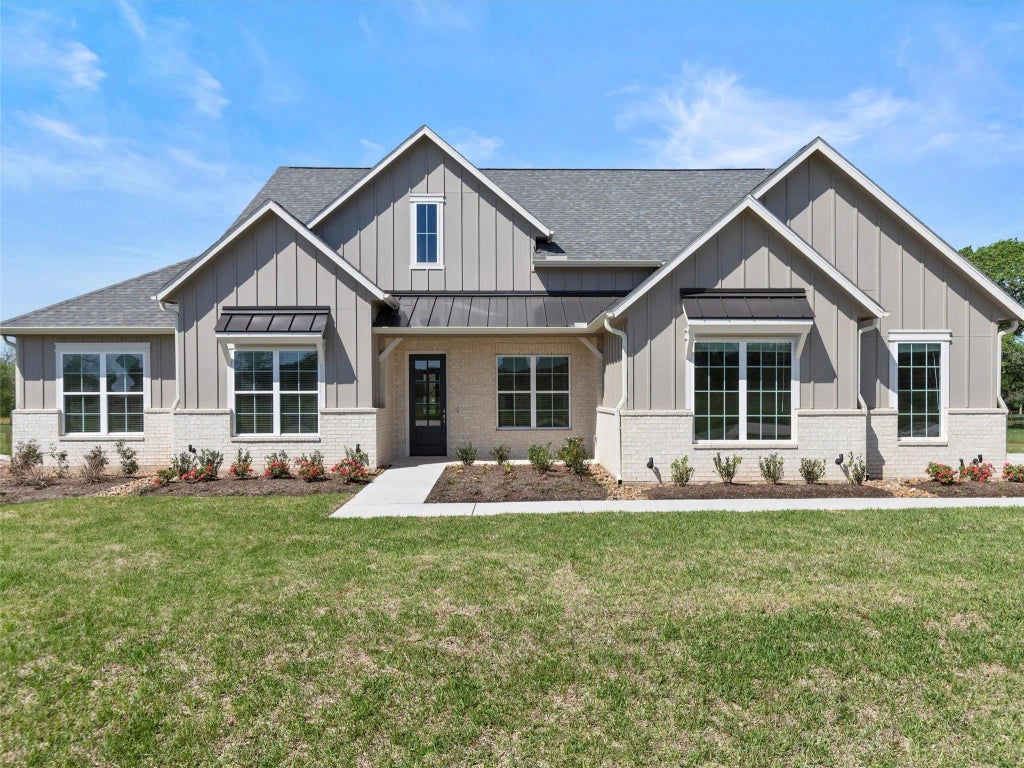 226 Hydrangea Drive, Smithville