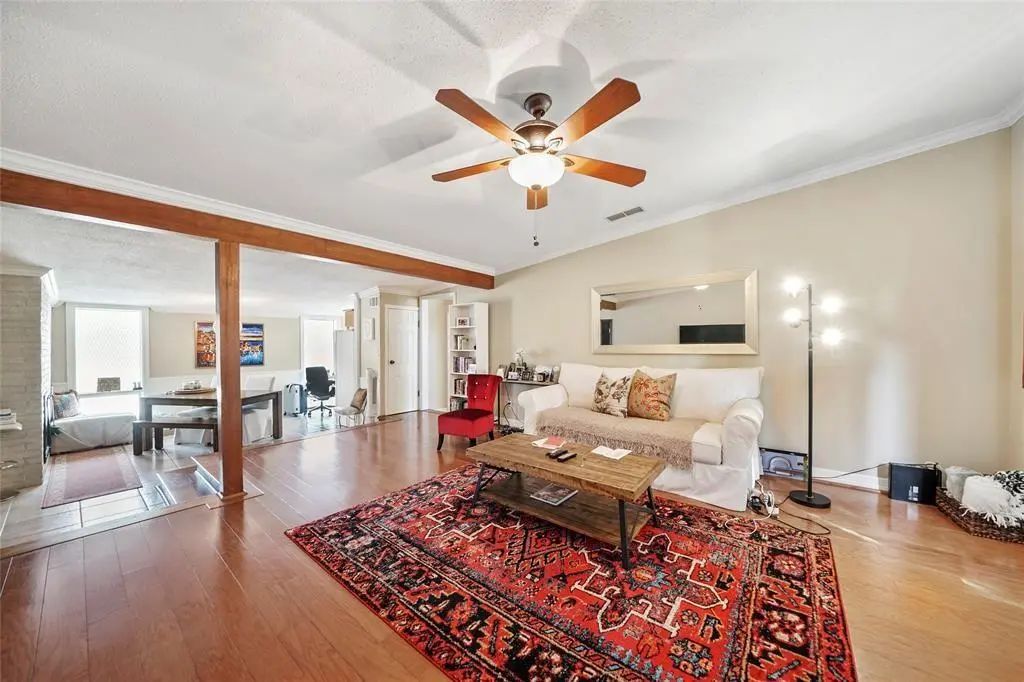 5238 Memorial Drive, Houston
