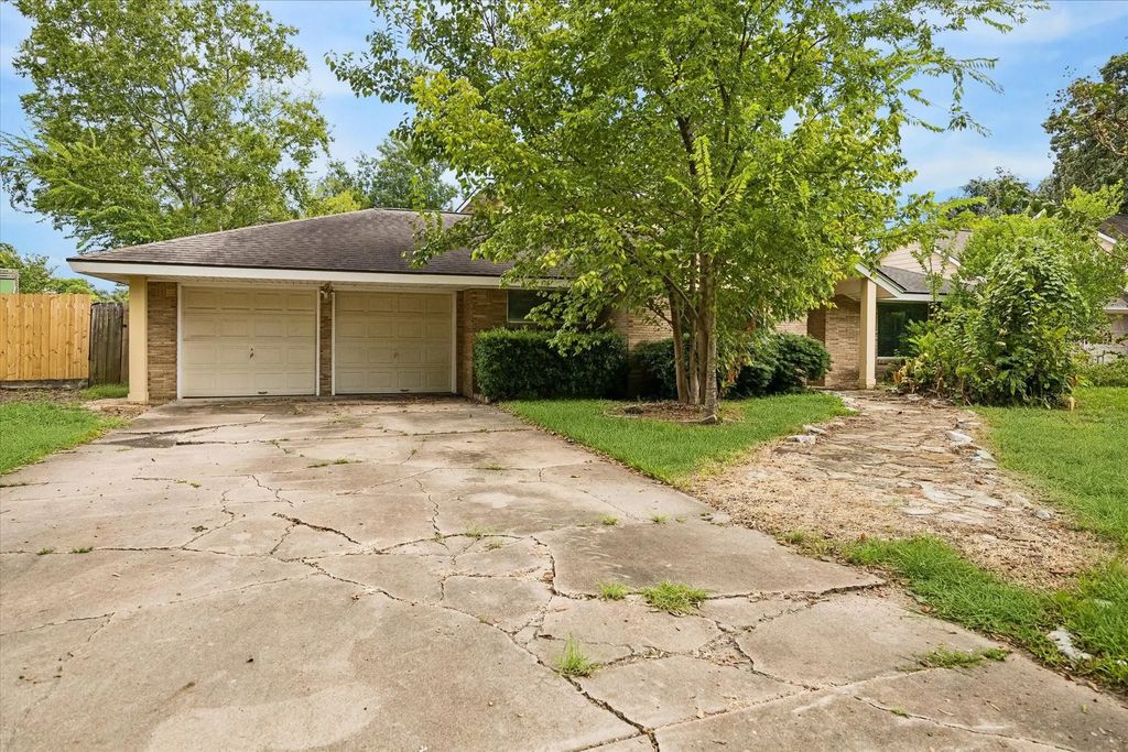 1740 Crownover Road, Houston