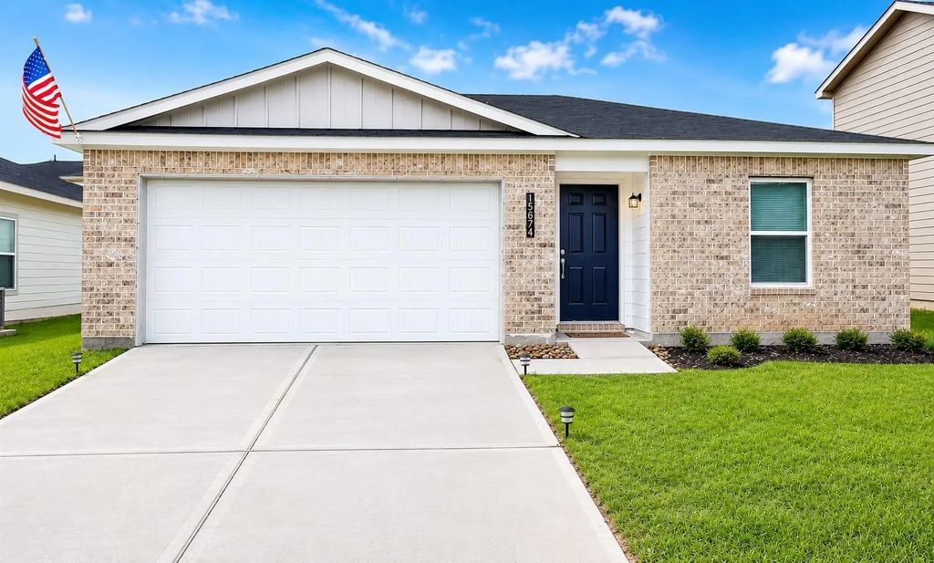 15674 Briar Forest Drive, Conroe