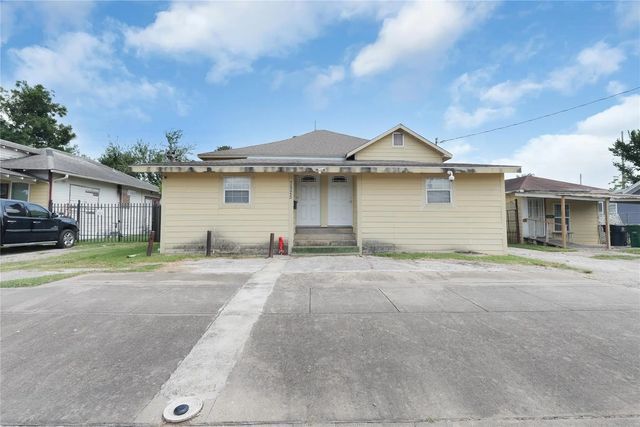 7525 Canal Street, Houston