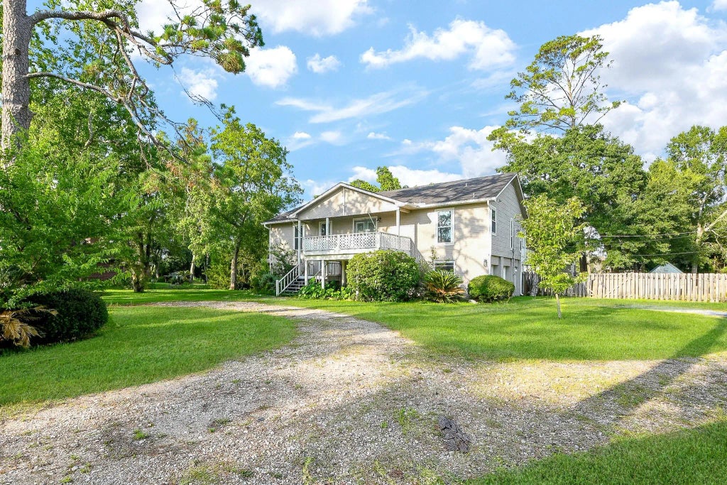 4509 Country Club Drive, Dickinson