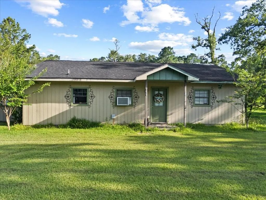 150 County Road 6401, Dayton