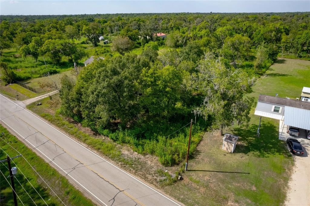 3840 County Road 347, Brazoria