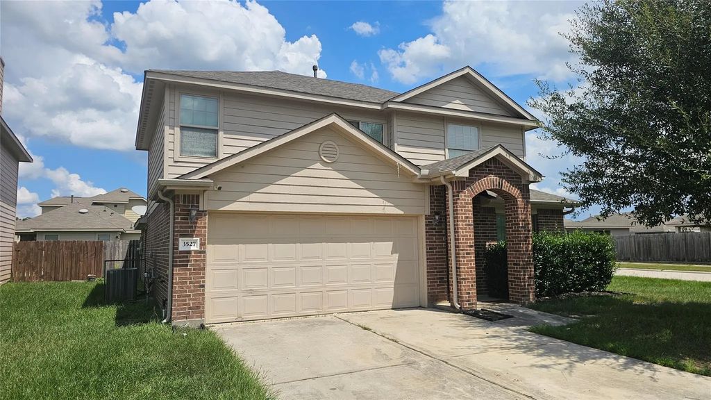 3527 Bluebird Park Lane, Humble