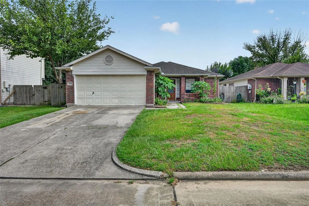 2427 Chalet Road, Houston