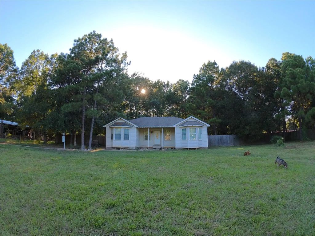 298 County Road 3410, Cleveland