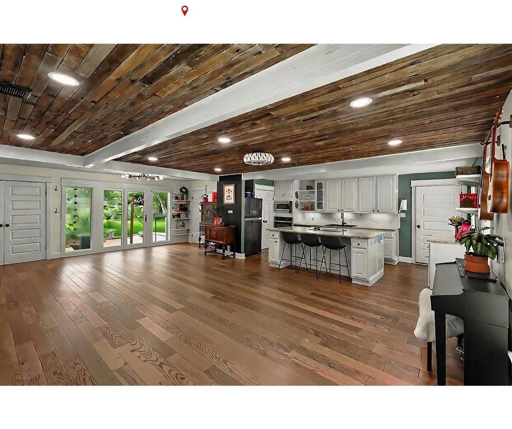 4825 Kingfisher Drive, Houston