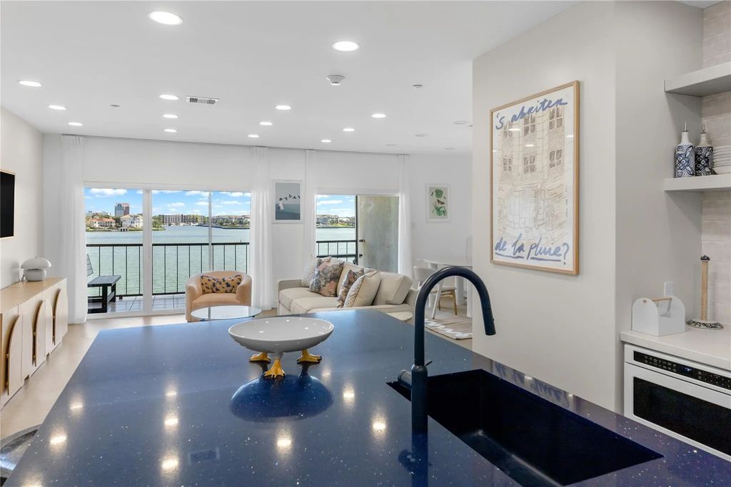 401 Lakeside Lane 308, Nassau Bay