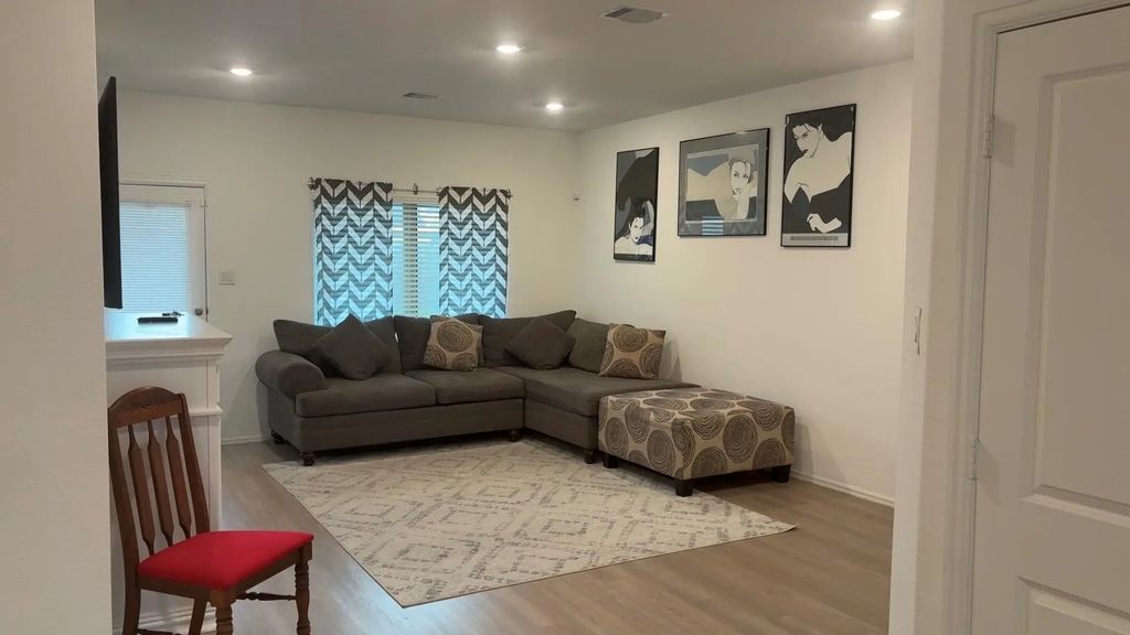 23542 Marble Pass Trace, Cleveland