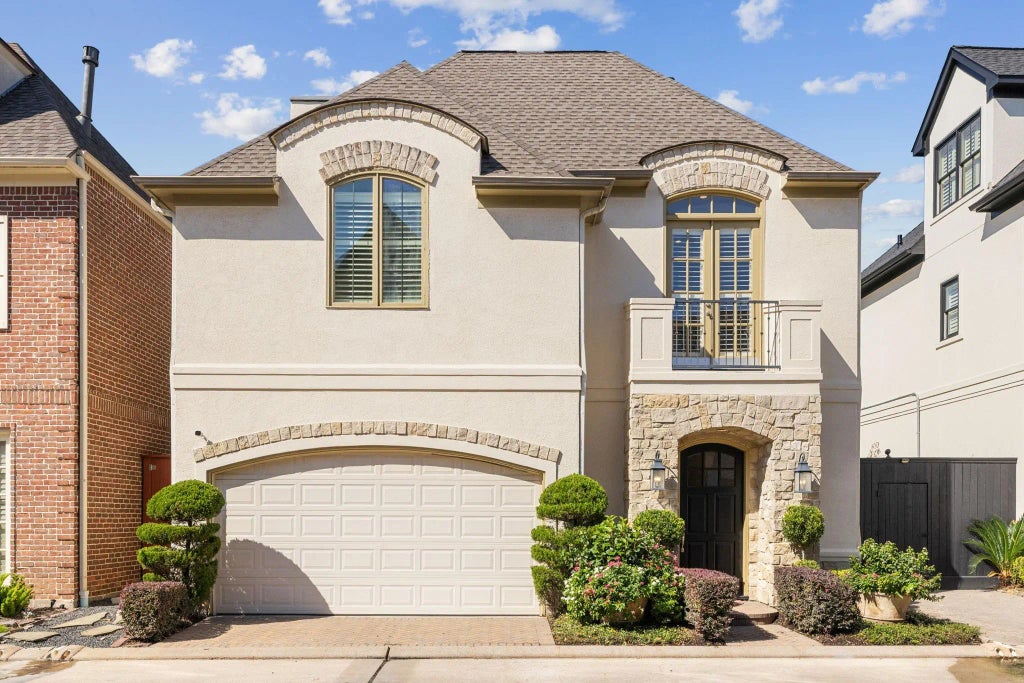 6310 Hermann Lake Drive, Houston