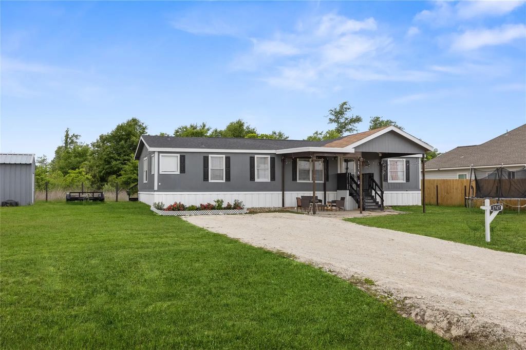 1747 Road 5708, Cleveland