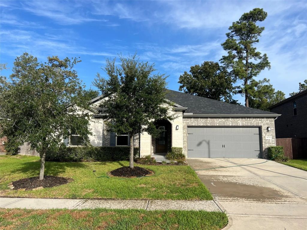 10735 Soaring Legend Lane, Humble