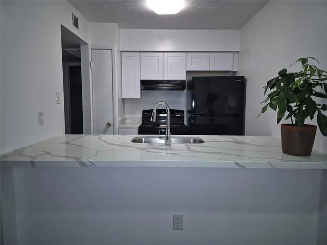 10601 South Drive 93, Houston