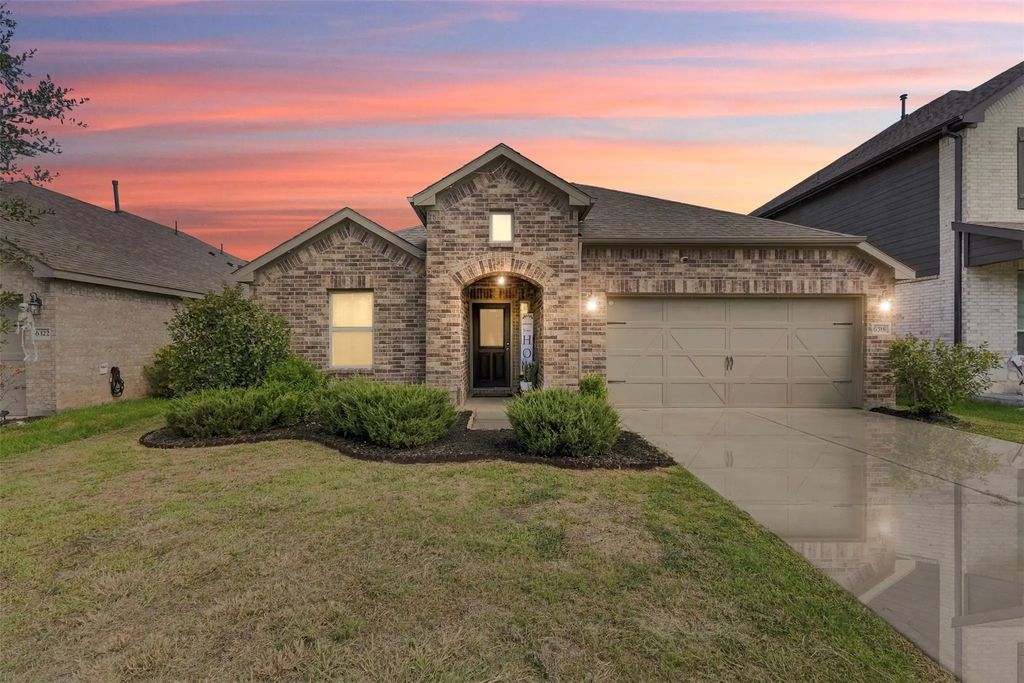 6318 Cantigny Lake Drive, Katy