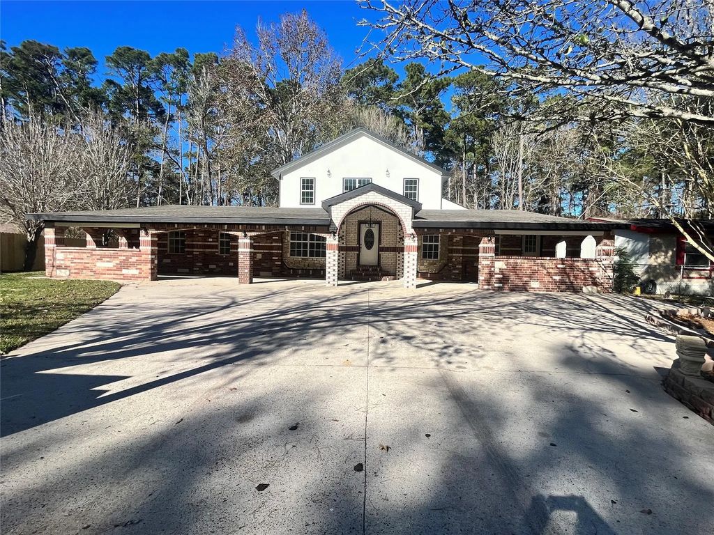 10811 River Oaks Drive, Conroe