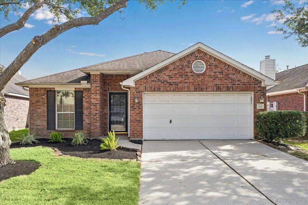 9211 Sunlit Park Drive, Humble
