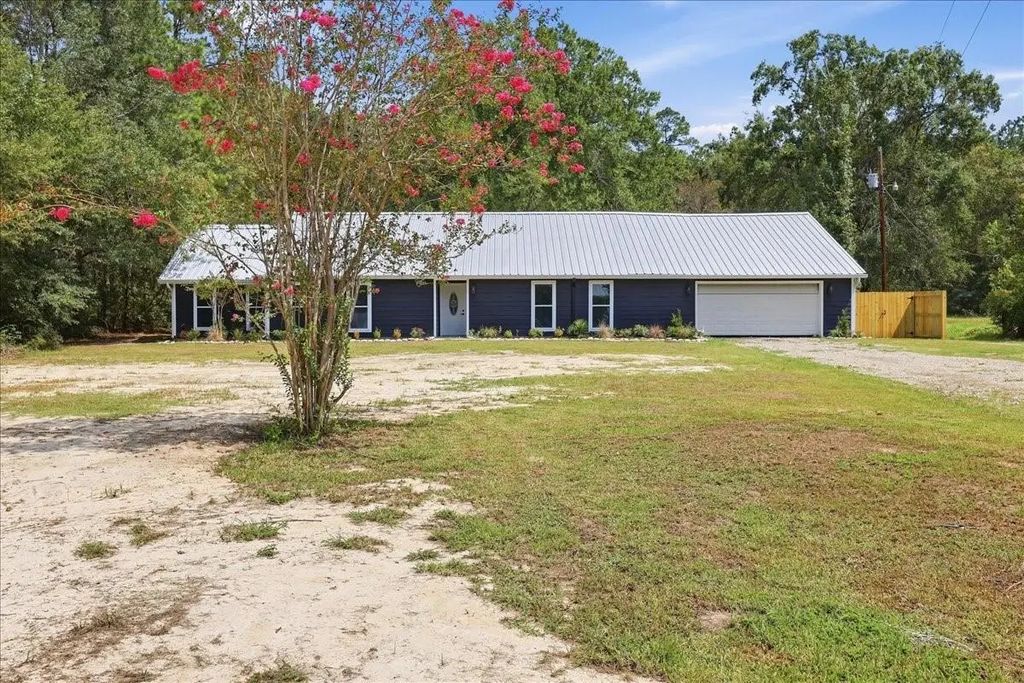232 County Road 4182, Orange