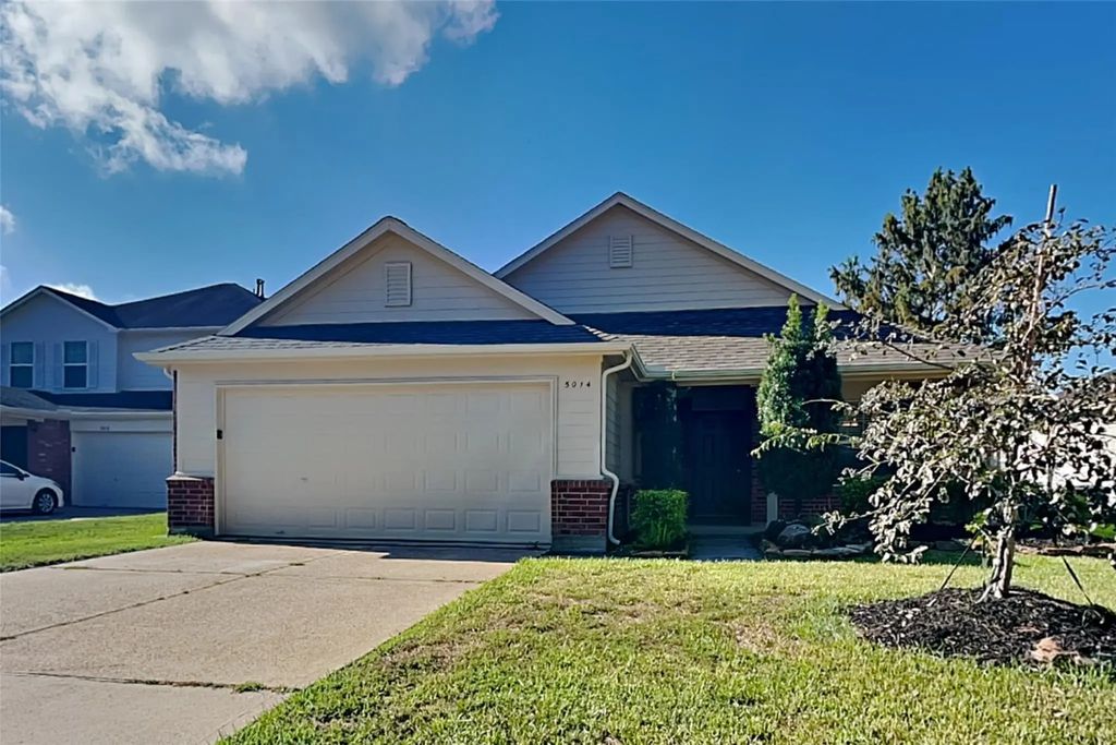 5014 Woodland Meadows Lane, Humble