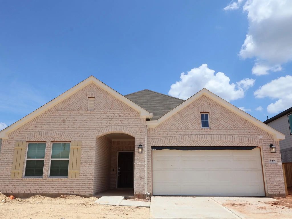 540 Bluebell Maiden Court, Magnolia