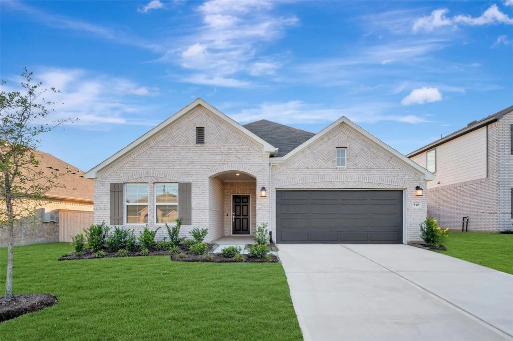 540 Bluebell Maiden Court, Magnolia