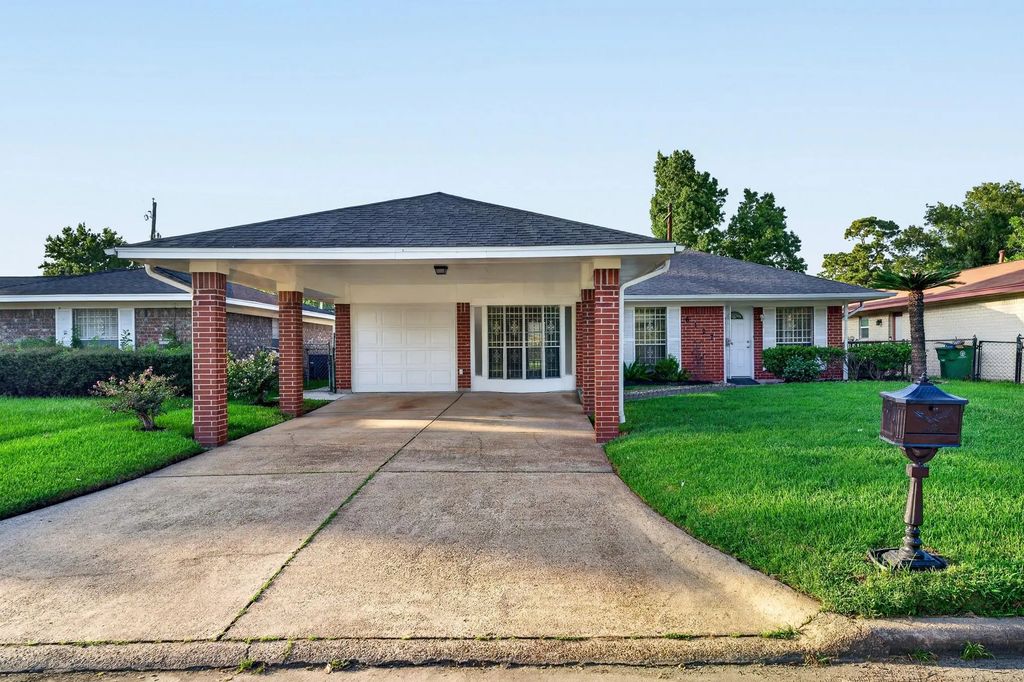 6127 Rietta Street, Houston