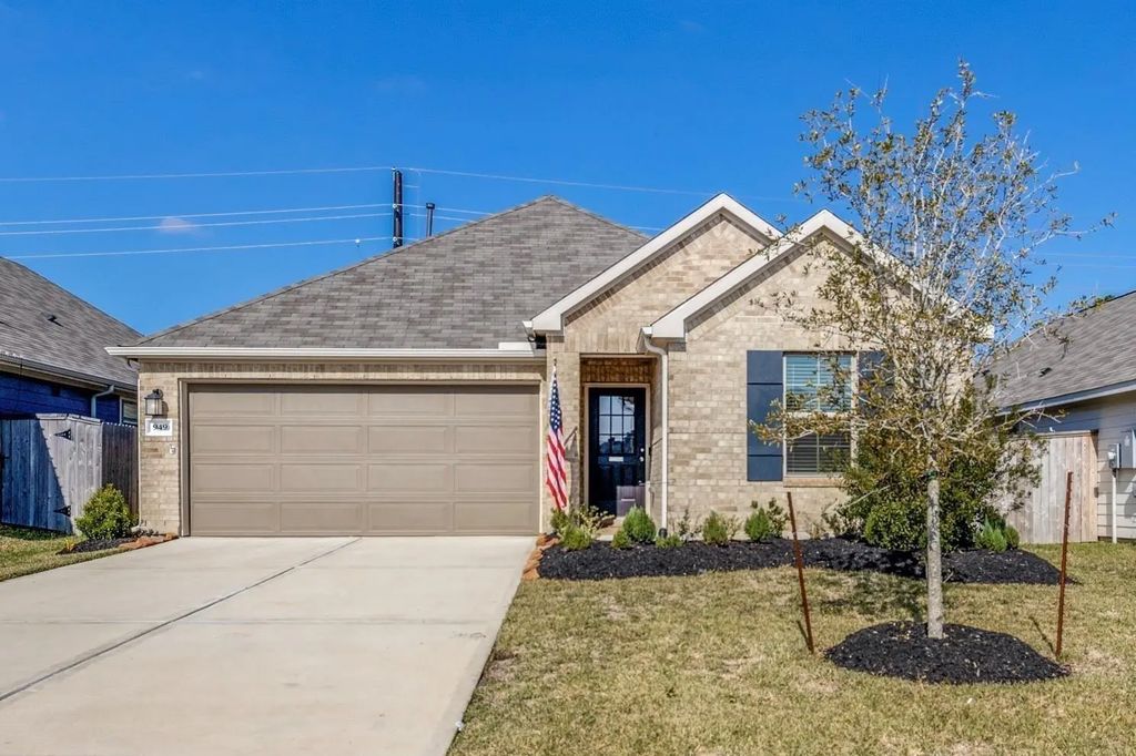 949 Gentle Moss Drive, Magnolia