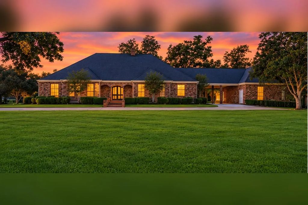218 Bella Vista Drive, Richmond
