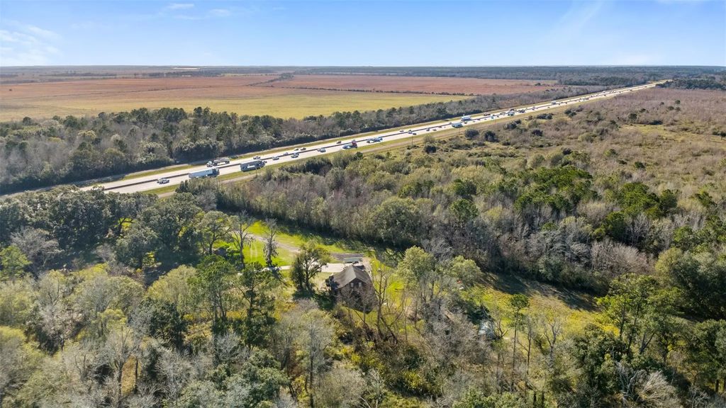 33349 Interstate 10, Anahuac