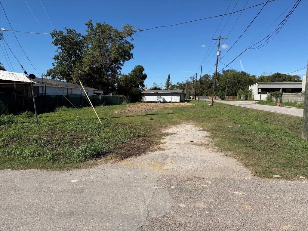 6417 Bobby Burns Street, Houston