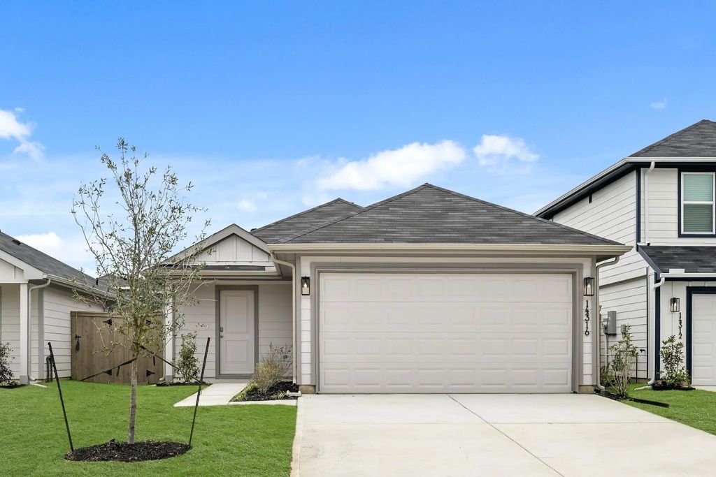 14316 Leafy Willow Drive, Splendora