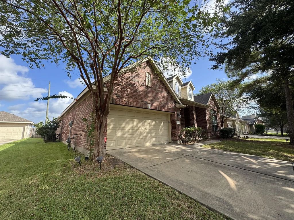 12111 Fall River Pass Lane, Humble