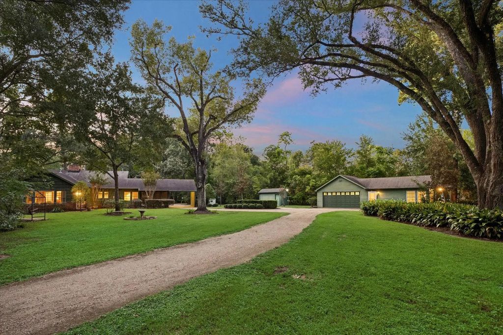 26 W Rivercrest Drive, Houston