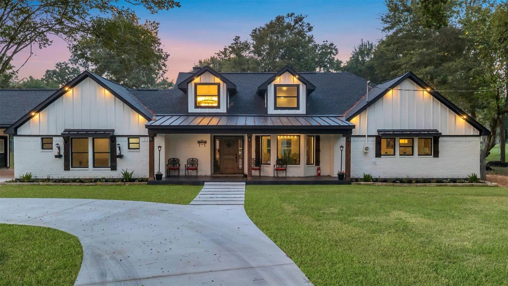 27198 Rice Rd, Hockley