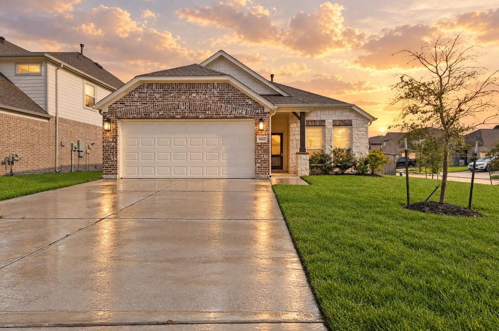5643 Silverleaf Oak Lane, Houston