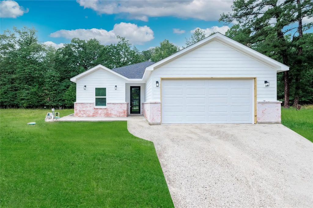 414 Peach Point Lane, Trinity