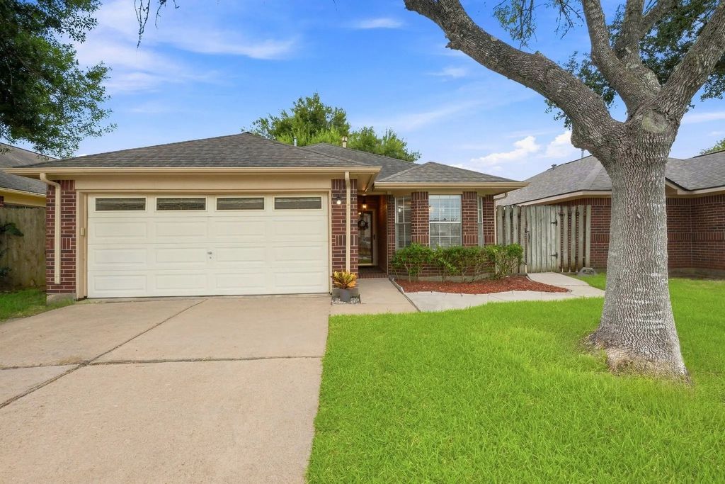 8105 Aspen Street, Texas City