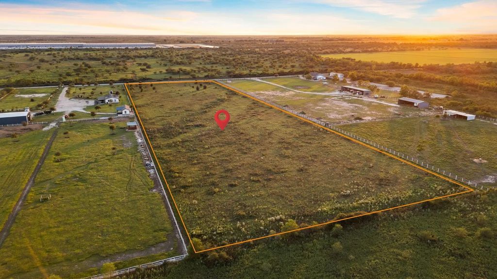 2738 Harrison Road, Sealy