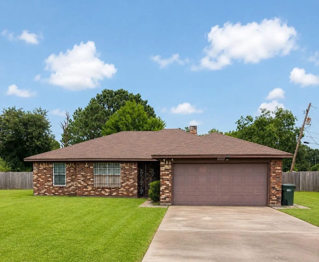 2323 Shirley Street, Port Arthur