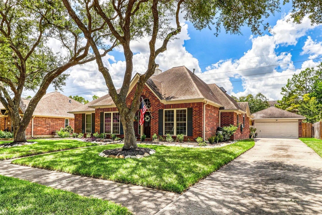 2106 Bevington Oaks Circle, Katy