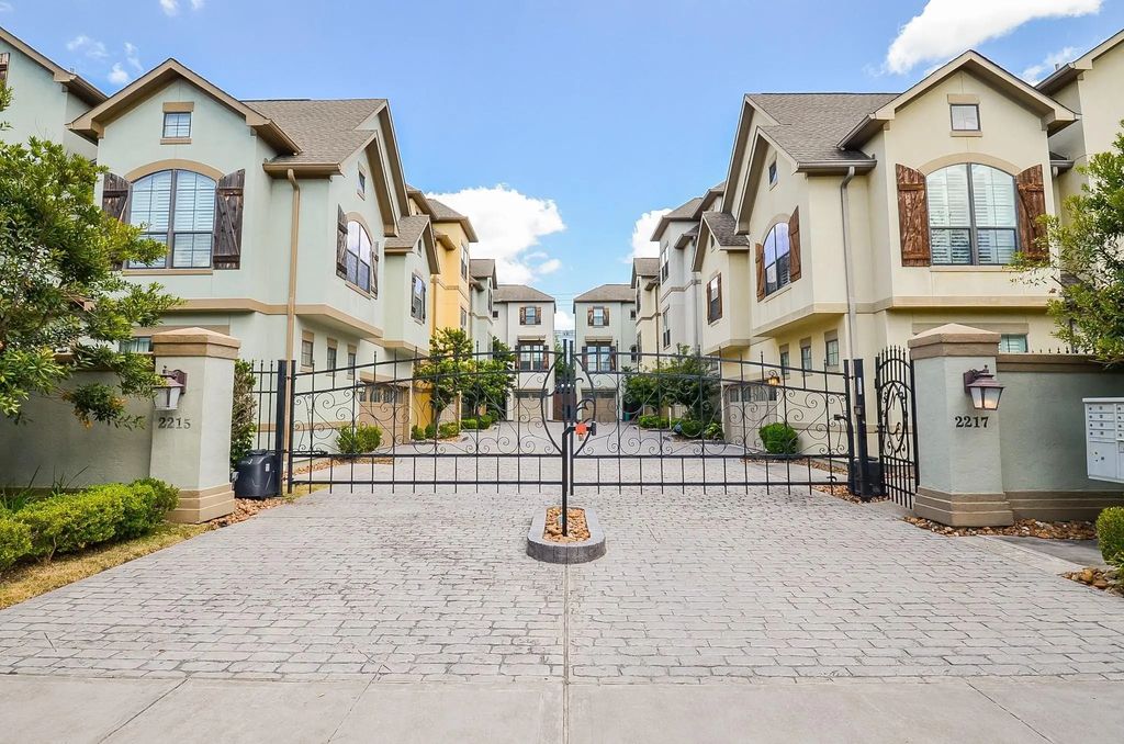 2217 Nantucket Drive, Houston
