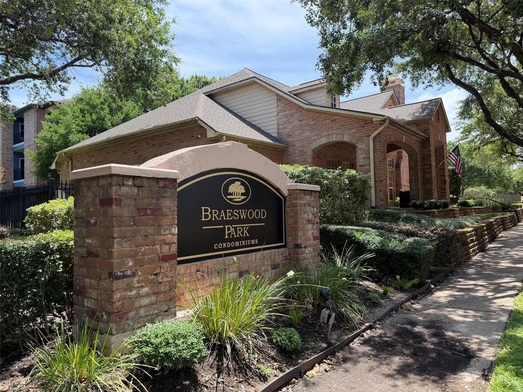 2255 Braeswood Park Drive 195, Houston