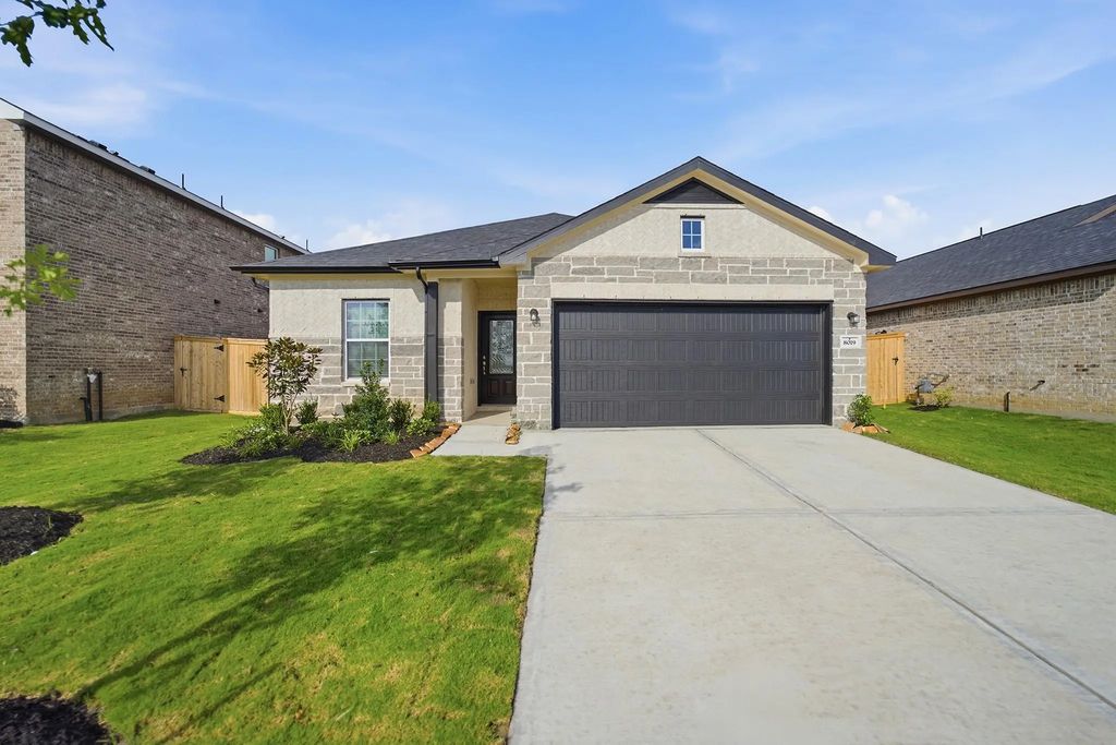 8019 Jasper Meadows, Angleton