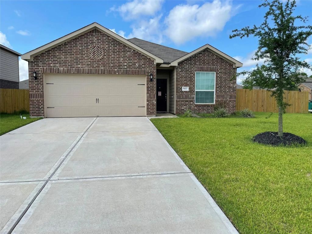 9402 Garnet Grove Drive, Iowa Colony