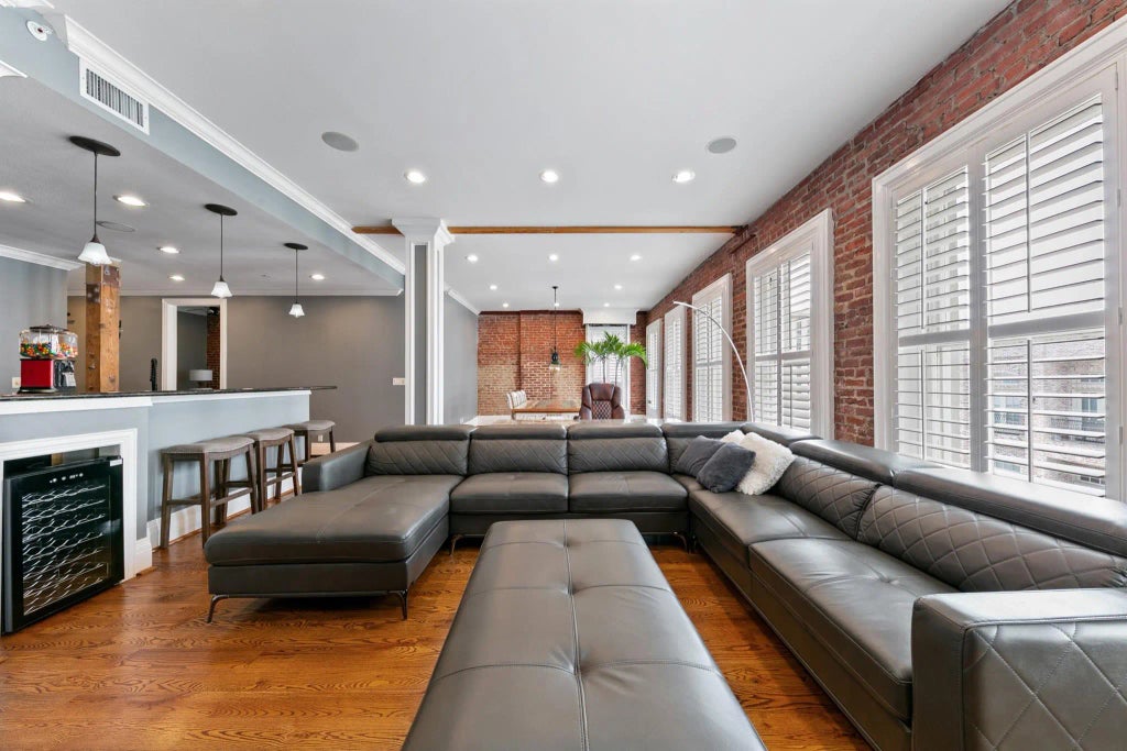 2207 Postoffice 417, Galveston